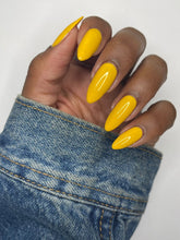 Load image into Gallery viewer, Nail Polish - Is there egg in it?