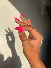 Load image into Gallery viewer, Glitter Polish - Haute Pink