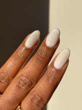 Load image into Gallery viewer, Shimmer Polish - Rich Auntie